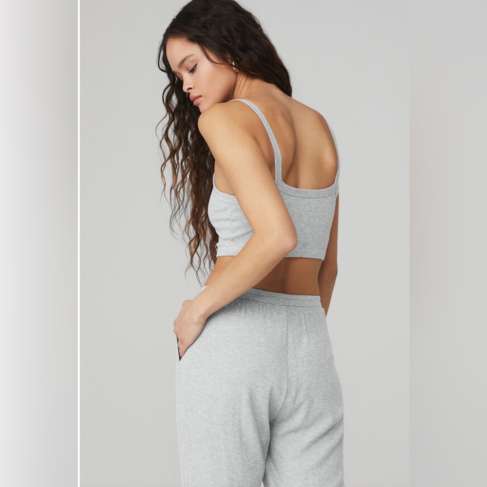 Alo Yoga | Ribbed Crop Whisper Bra Tank Top in Athletic Heather Grey - Picture 2 of 9